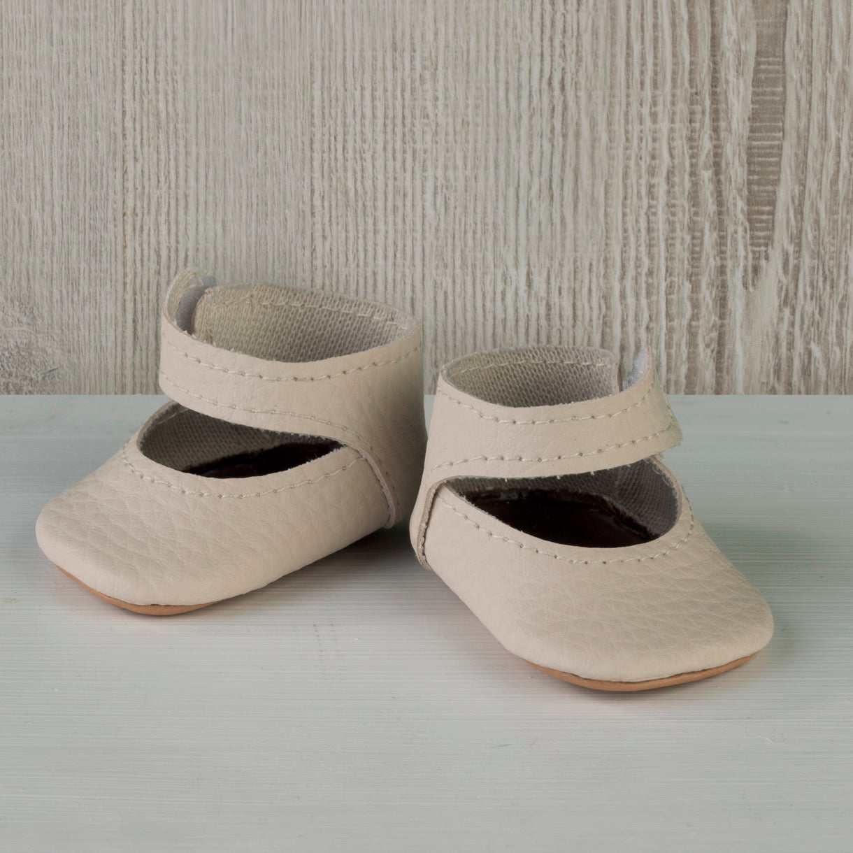Zapato Beige Blando para Muñecos de 36cm